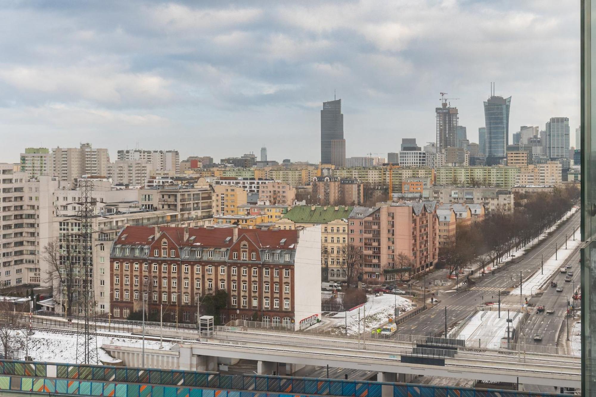 Apartamenty Wola Tower Warsaw Exterior photo