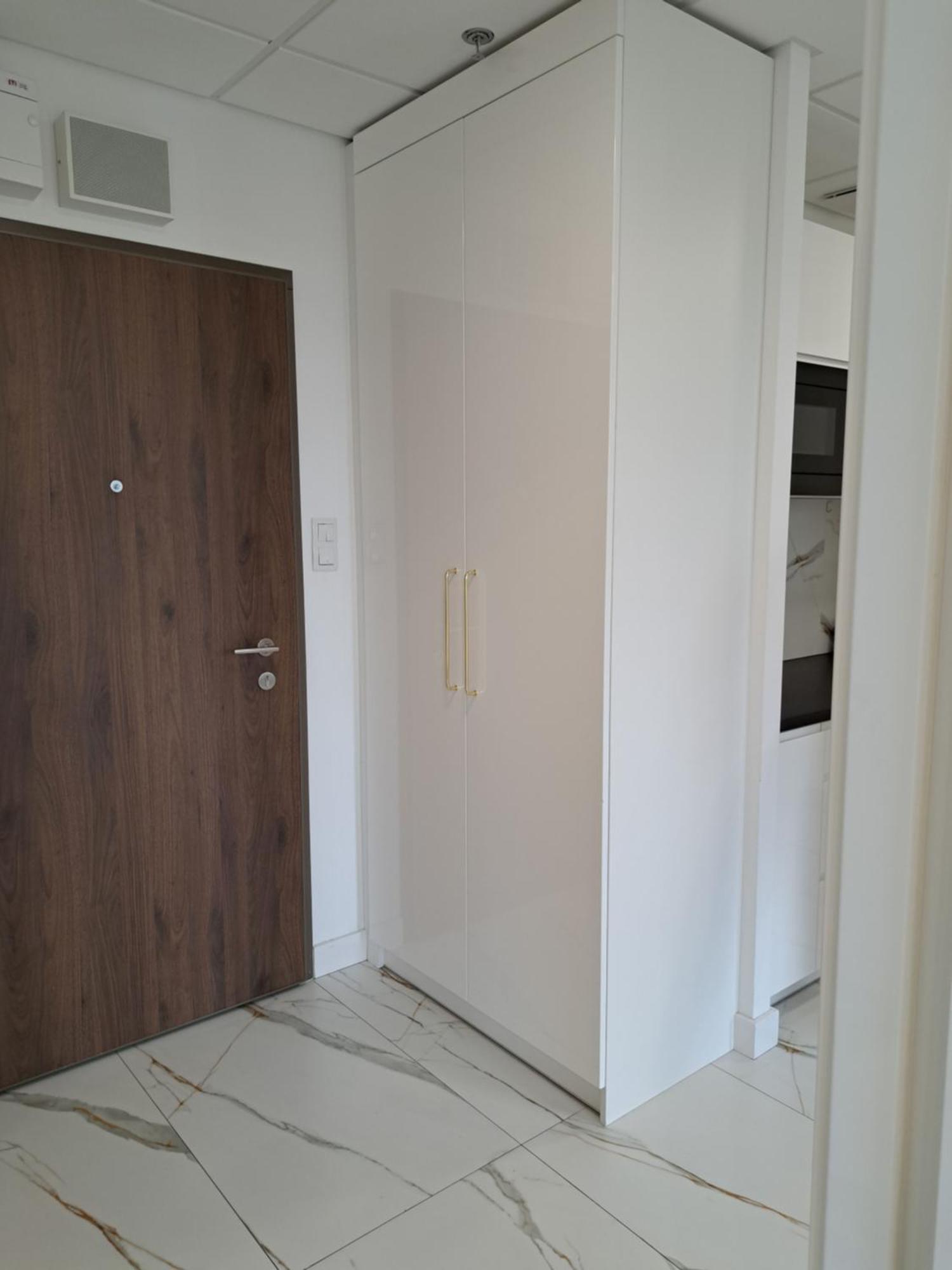 Apartamenty Wola Tower Warsaw Exterior photo